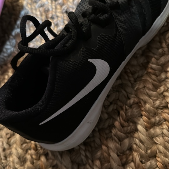 Kyrie Nike Sneakers - Picture 5 of 5